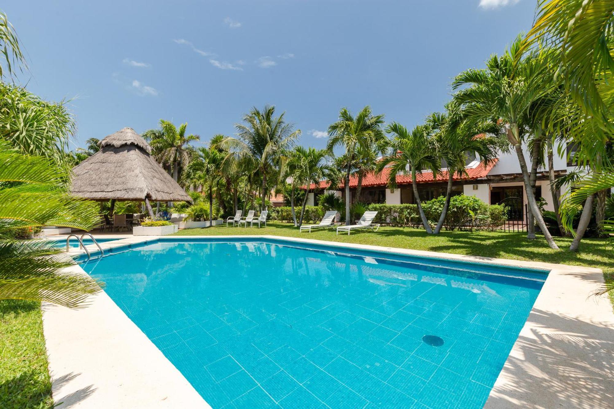Apartment Large House - Walking To - 10 Guests! Cancún